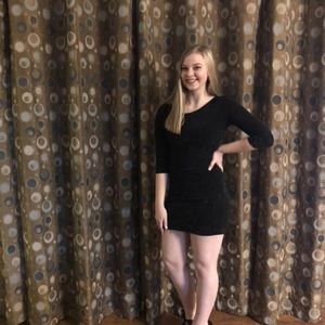 Long sleeve tight dress great for dances or events